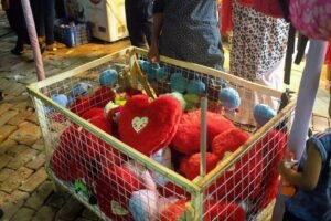 Beautiful and soft cushion items in the fair