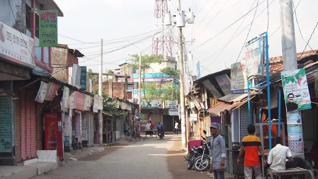 Raninagar Station Road Bazar in Raninagar Upazila town.