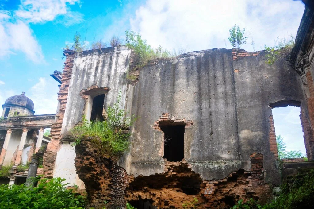 Ghostly remnants of Dubolhati Rajbari in Naogaon, hinting at its past royal prosperity.