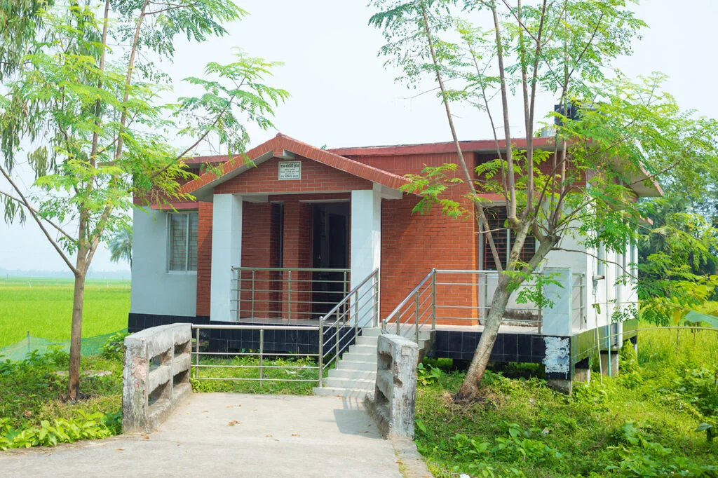Gabna Community Clinic in Badalgachhi Upazila, Naogaon. Photo: by Rumon Anam in 2023.