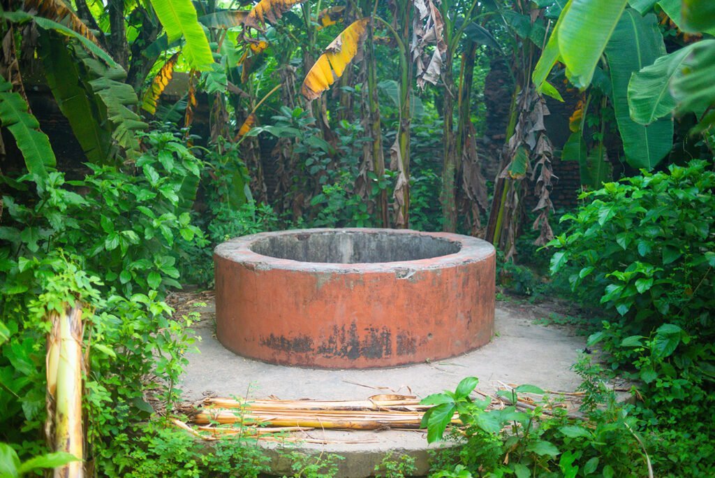 Well inside the Dubolhati palace complex with concrete boundary, still in good shape, photo taken in 2023 AD.